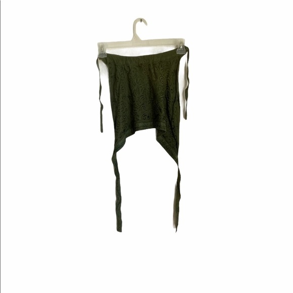 🌻 Becca’s tie back halter top - Picture 3 of 5